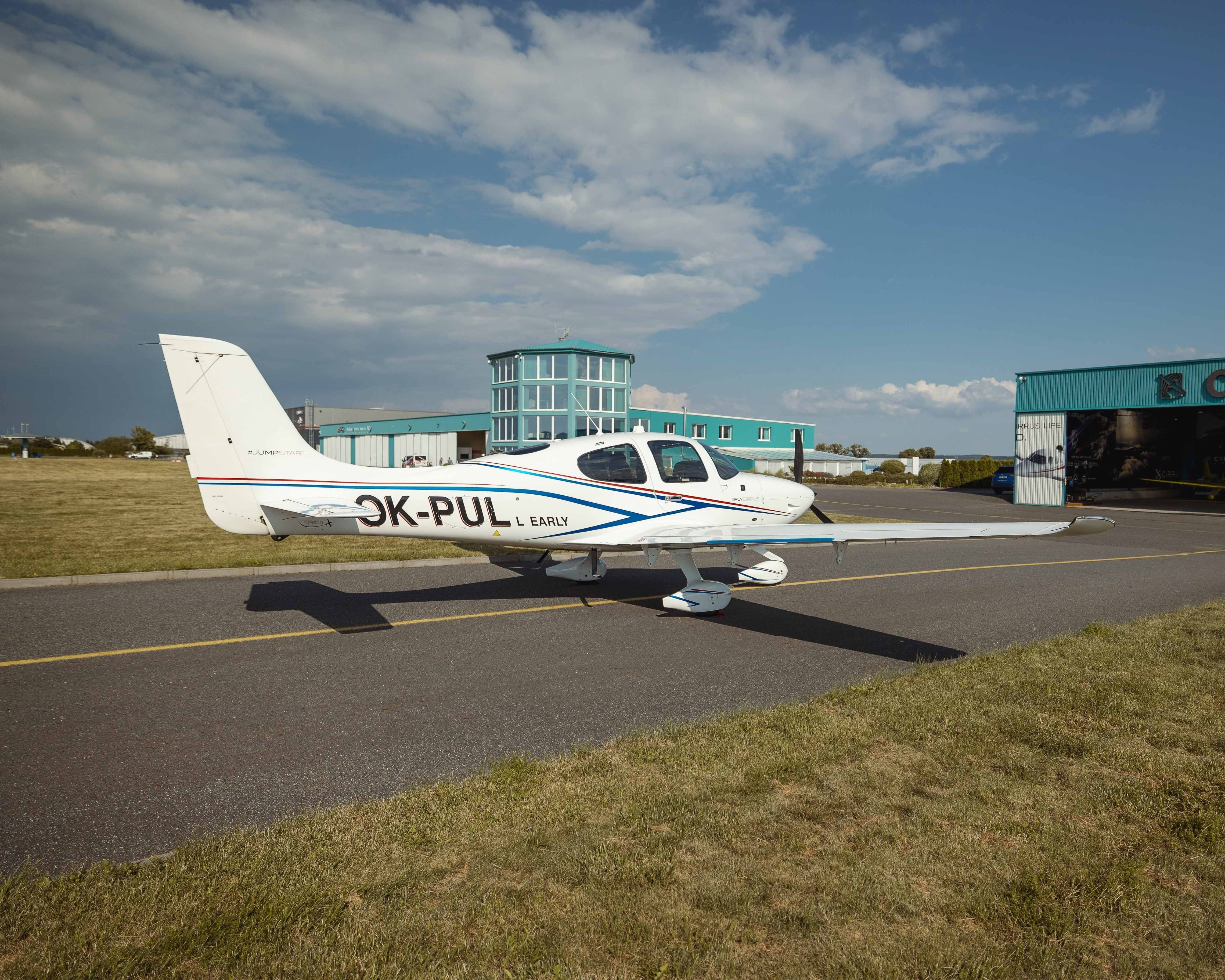 Cirrus 2020 SR20 G6 fully loaded, photo 1